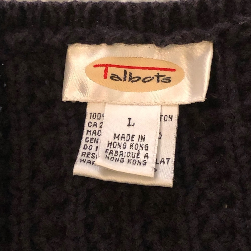 Sweater bundle. Size large and medium. - Picture 6 of 8